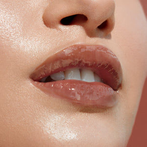 MoistureGlow™                       Plumping Lip Serum